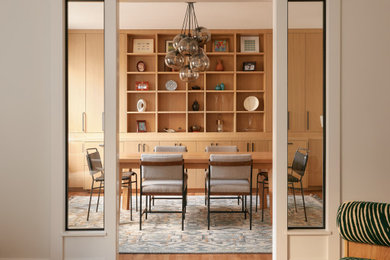 Dining room - contemporary dining room idea in New York