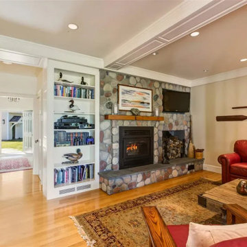 Malletts Bay Greek Revival