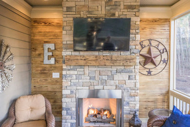Home design - rustic home design idea in Raleigh