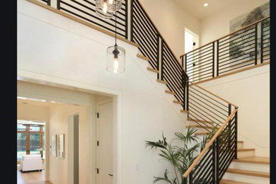 Country entryway photo in Los Angeles