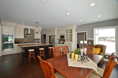 Elegant kitchen photo in Minneapolis