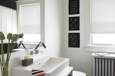 Bathroom - contemporary bathroom idea in St Louis