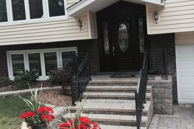 This is an example of a traditional entryway in Chicago.