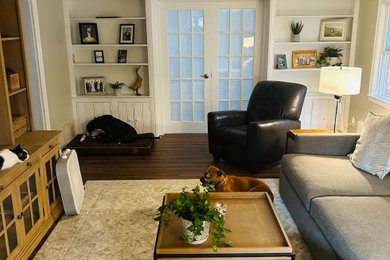 Family room - family room idea in Bridgeport