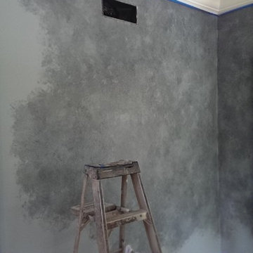 Decorative glaze on dinning room walls.