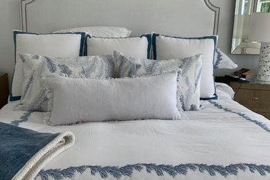 Bedroom - coastal bedroom idea in Miami