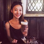 Debby Zhong's photo