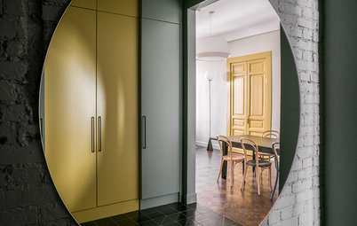 A Minimalist Apartment Uses Graphics & Colour in a Unique Way