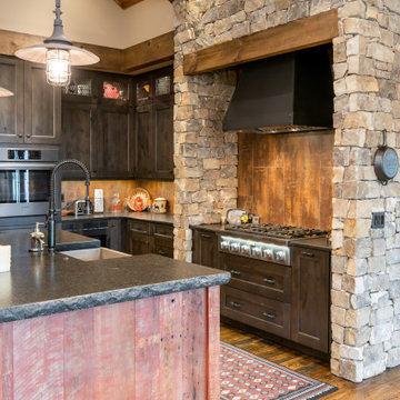 Mountain Lodge at Pinchot Forest