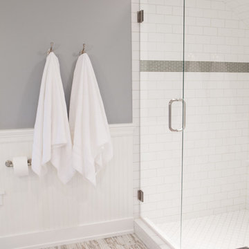 Farmhouse Boy's Bath in Barrington Hills