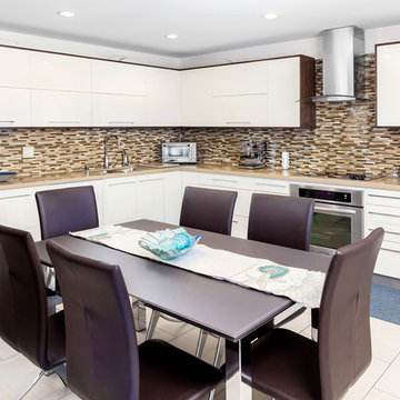 Beige high-gloss kitchen in Toronto