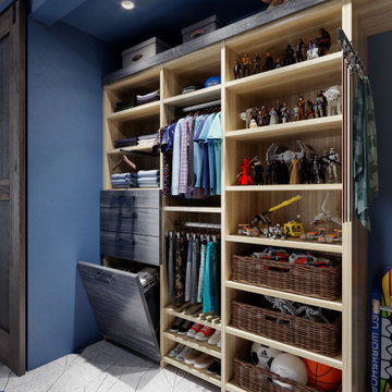 Custom Teen Boys Reach-In Closet