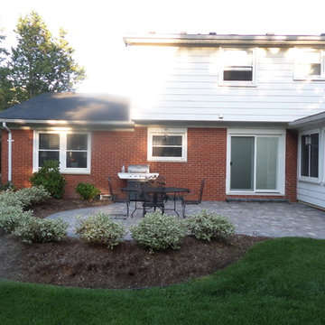 500 Sq. Ft. Oaks Colonnade Patio & Walkway