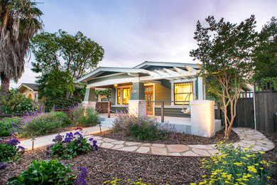 Mid-sized craftsman green one-story wood exterior home idea in San Diego