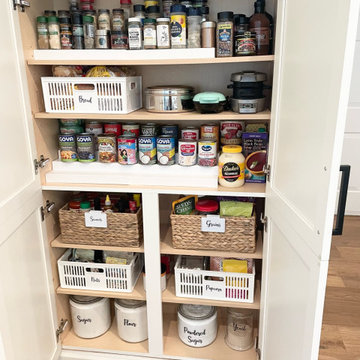 Kitchen & Pantry Unpacking + Organization