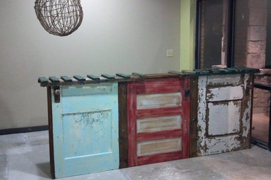 Home design - industrial home design idea in Indianapolis