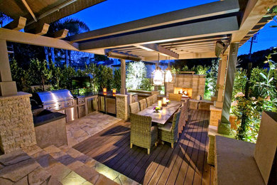 Trendy patio photo in Los Angeles