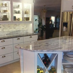 White Shaker Style kitchen - Kitchen Cabinetry