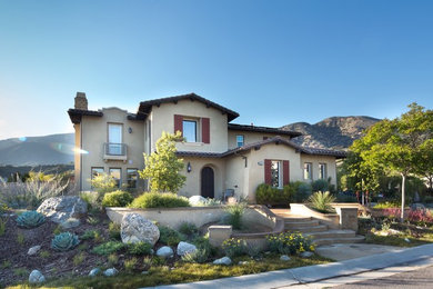 Inspiration for a southwestern home design remodel in Los Angeles