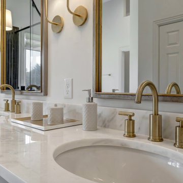 Elegant tile bath