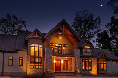 Example of an arts and crafts home design design in Raleigh