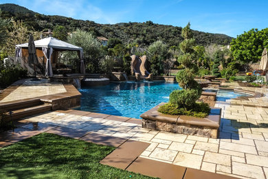 This is an example of a mediterranean pool in Los Angeles.