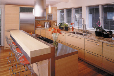 Example of a trendy kitchen design in Minneapolis