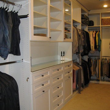 Master White Melamine Walk-In Closet