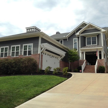 Buist Ave + West Mountainview Ave Homes