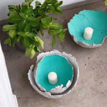 DIY: Bunte Bodenwindlichter aus Beton für Balkon und Terrasse