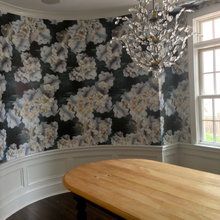 Oval dining room table