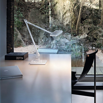 'Kelvin LED Green Mode 1' Table Lamp