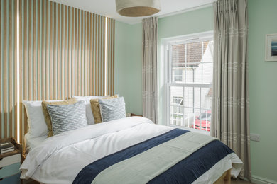 Bedroom - coastal bedroom idea in London