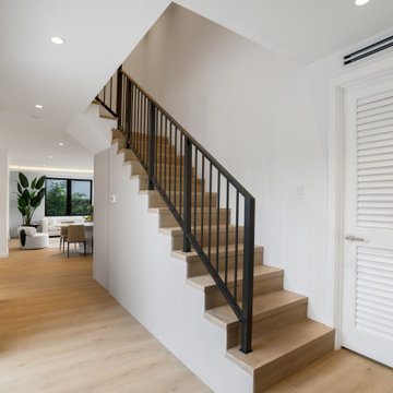 Contemporary Home - 12