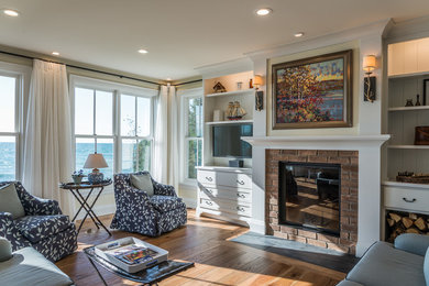 Barcovan Beach House (MARVIN Windows, APEX Siding)