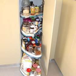 Modern kitchen - Spice Jars And Spice Racks
