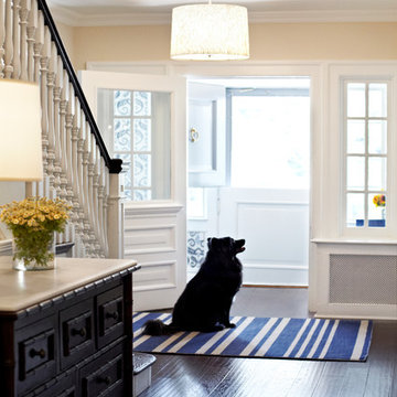 Plandome Dutch Colonial