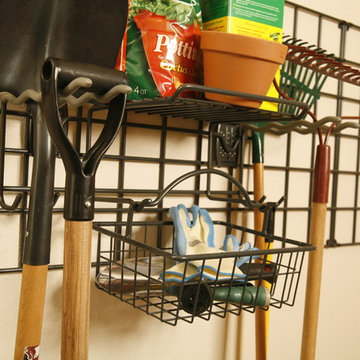 Garden Rack with Basket