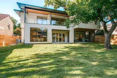 Contemporary home design in Dallas.
