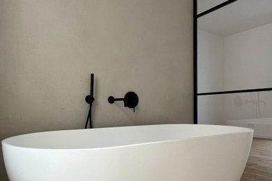 ケルンにあるおしゃれな浴室の写真