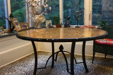 Dining room photo in Raleigh
