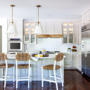 Jube Wright Kitchen, Dining and Family Rooms
