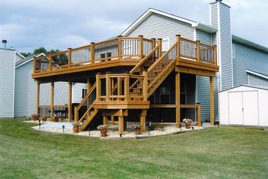 Inspiration for a deck remodel in Chicago