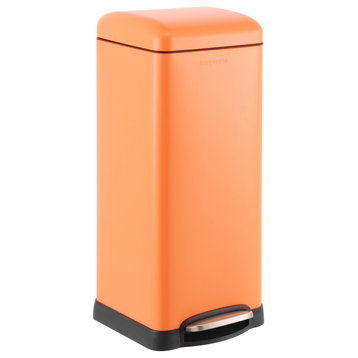 Betty Retro 8-Gallon Step-Open Trash Can, Carrot Cake