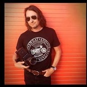 John Mirelesさんの写真