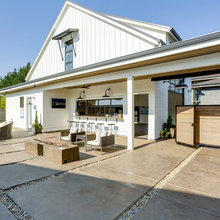 Outdoor Kitchen
