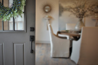 Minimalist entryway photo in Atlanta