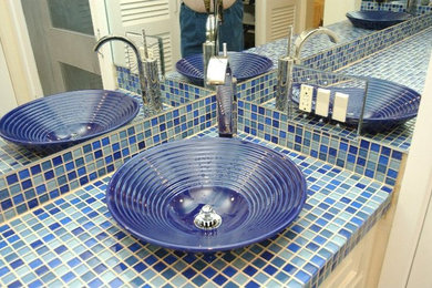 Inspiration for a contemporary bathroom remodel in New York