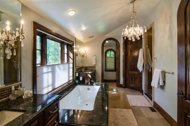 Example of a minimalist bathroom design in Denver