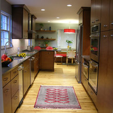 counter separation between kitchen and dining room ???
